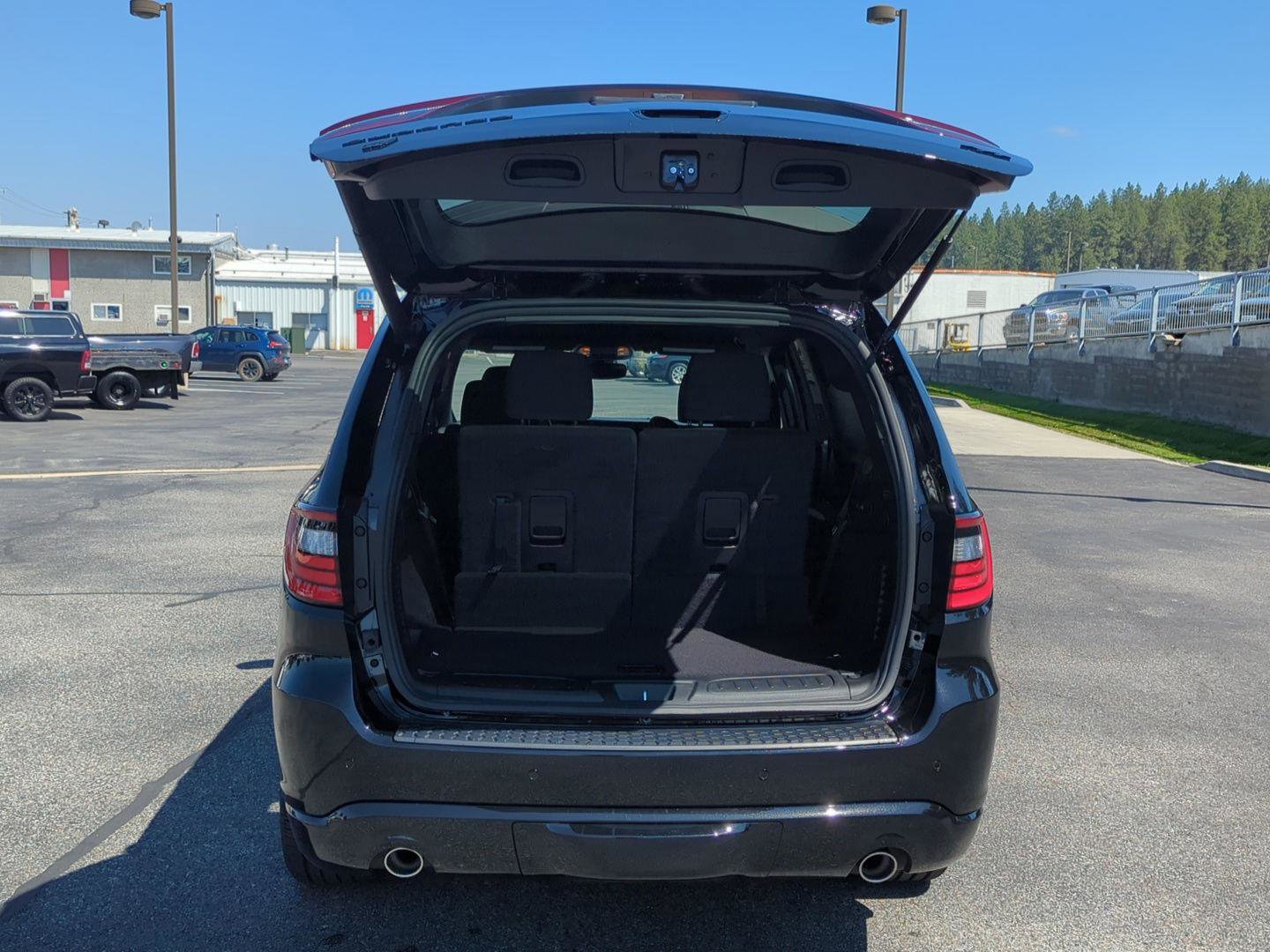 New 2025 Dodge Durango R/T w/ Blacktop Package AWD/4WD image 6