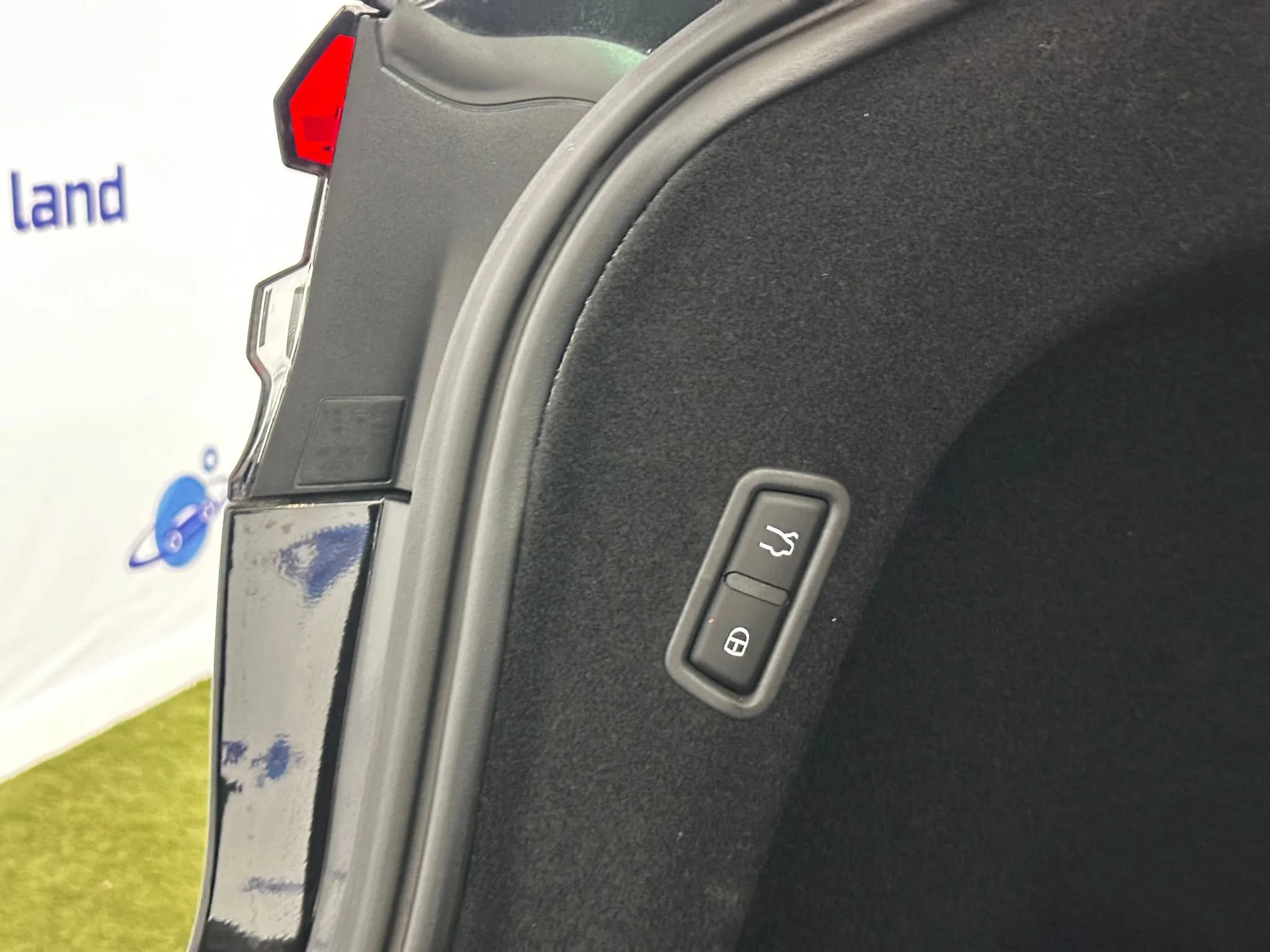Used 2024 Maserati Levante GT Ultima AWD/4WD image 18
