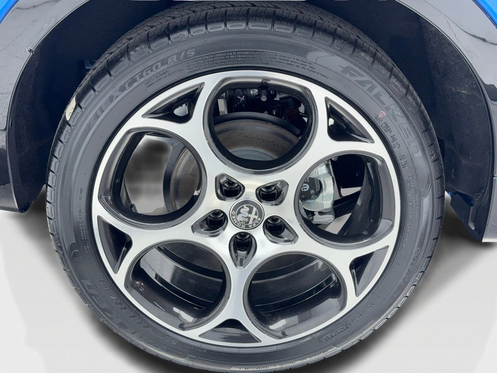 New 2025 Alfa Romeo Tonale w/ Premium Package image 47