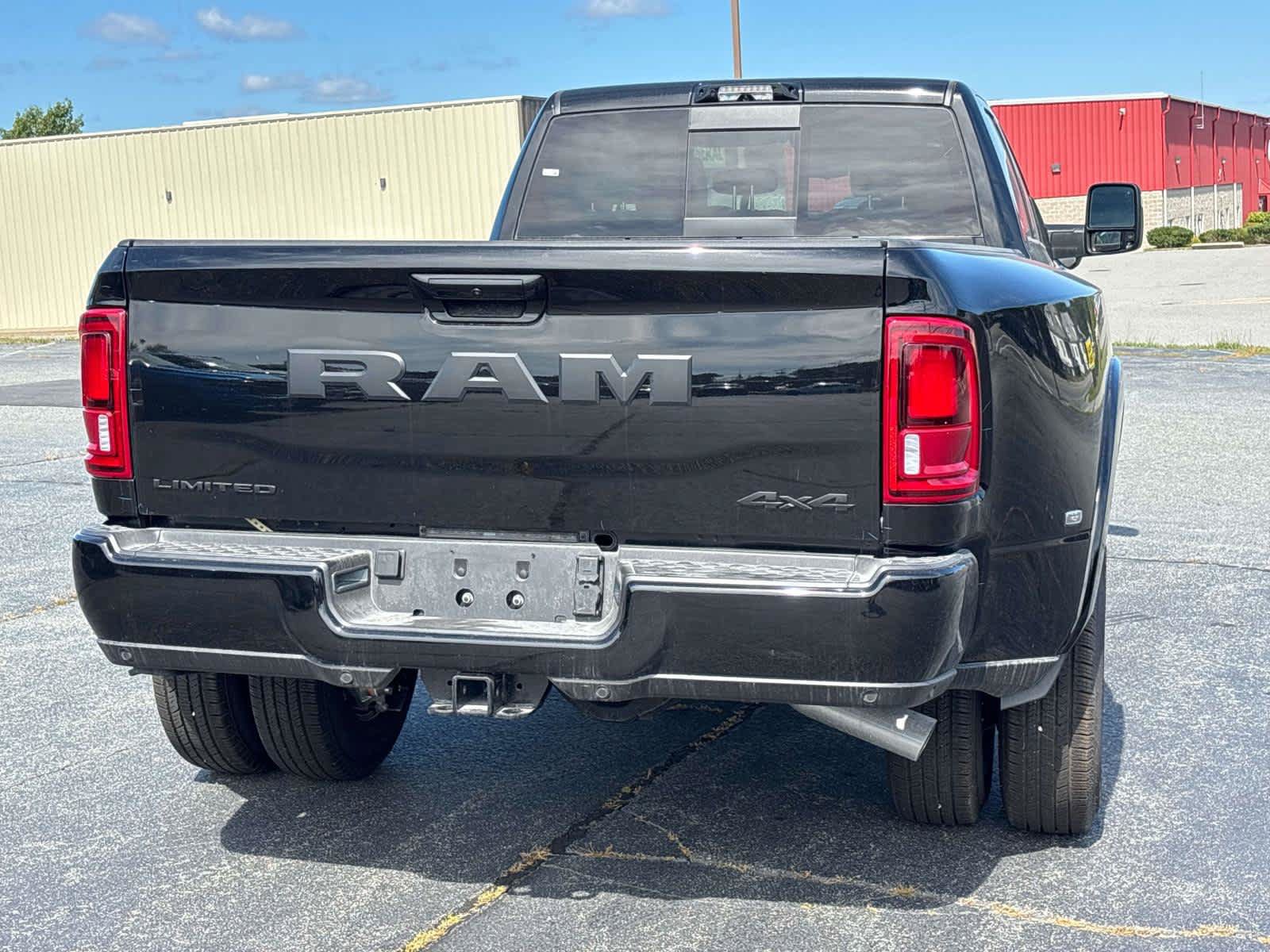 New 2027 RAM 3500 Limited AWD/4WD image 3