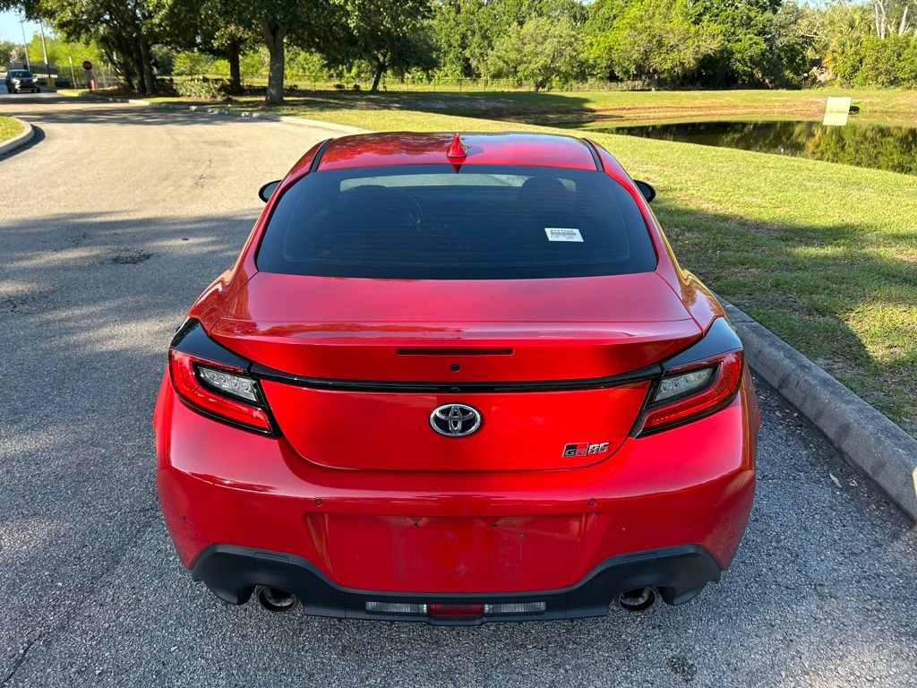 Used 2022 Toyota GR86 image 4