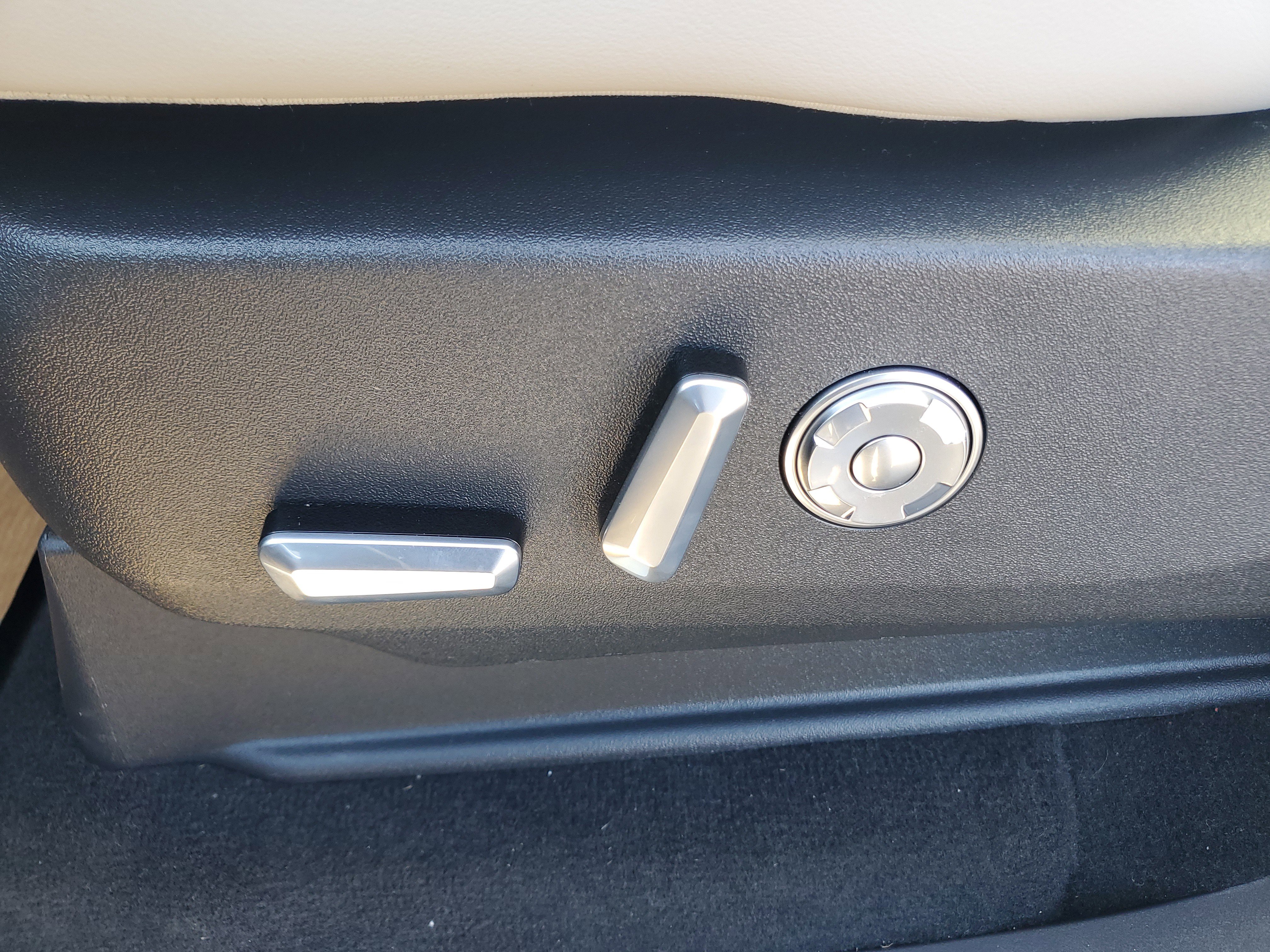 New 2026 Lincoln Navigator Reserve image 12