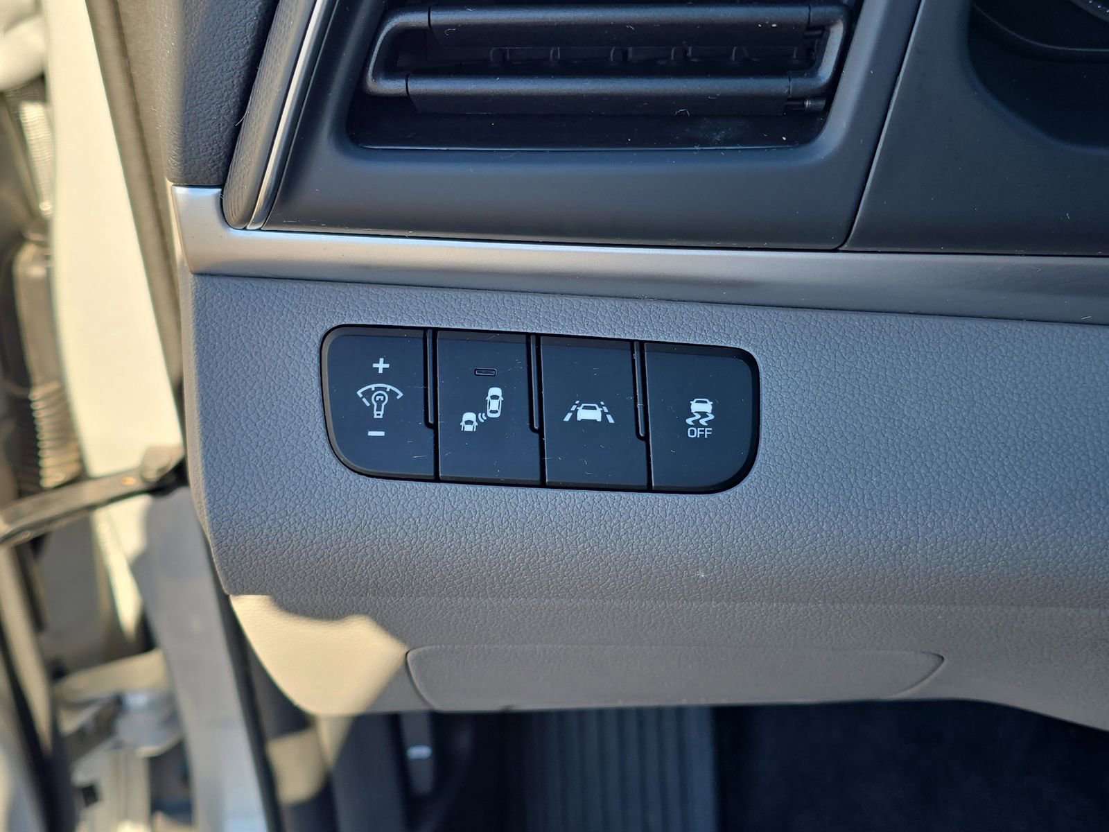 Used 2019 Hyundai Elantra Value Edition image 22