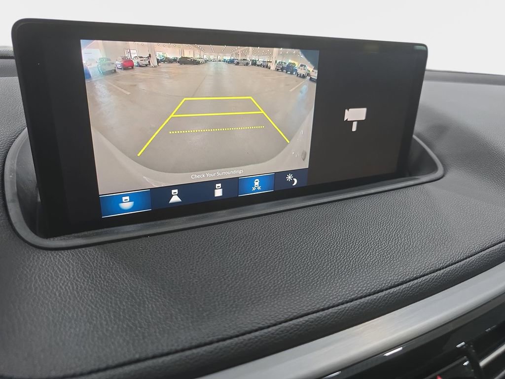 Used 2023 Acura MDX SH-AWD image 21