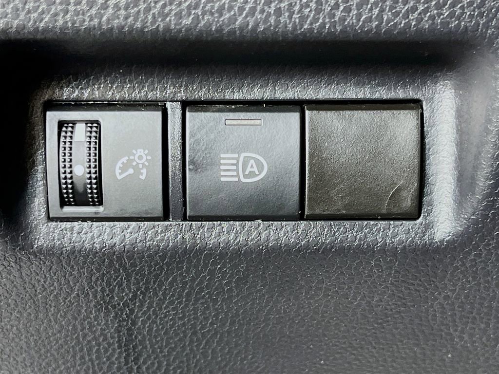 Used 2024 Toyota RAV4 LE FWD image 13