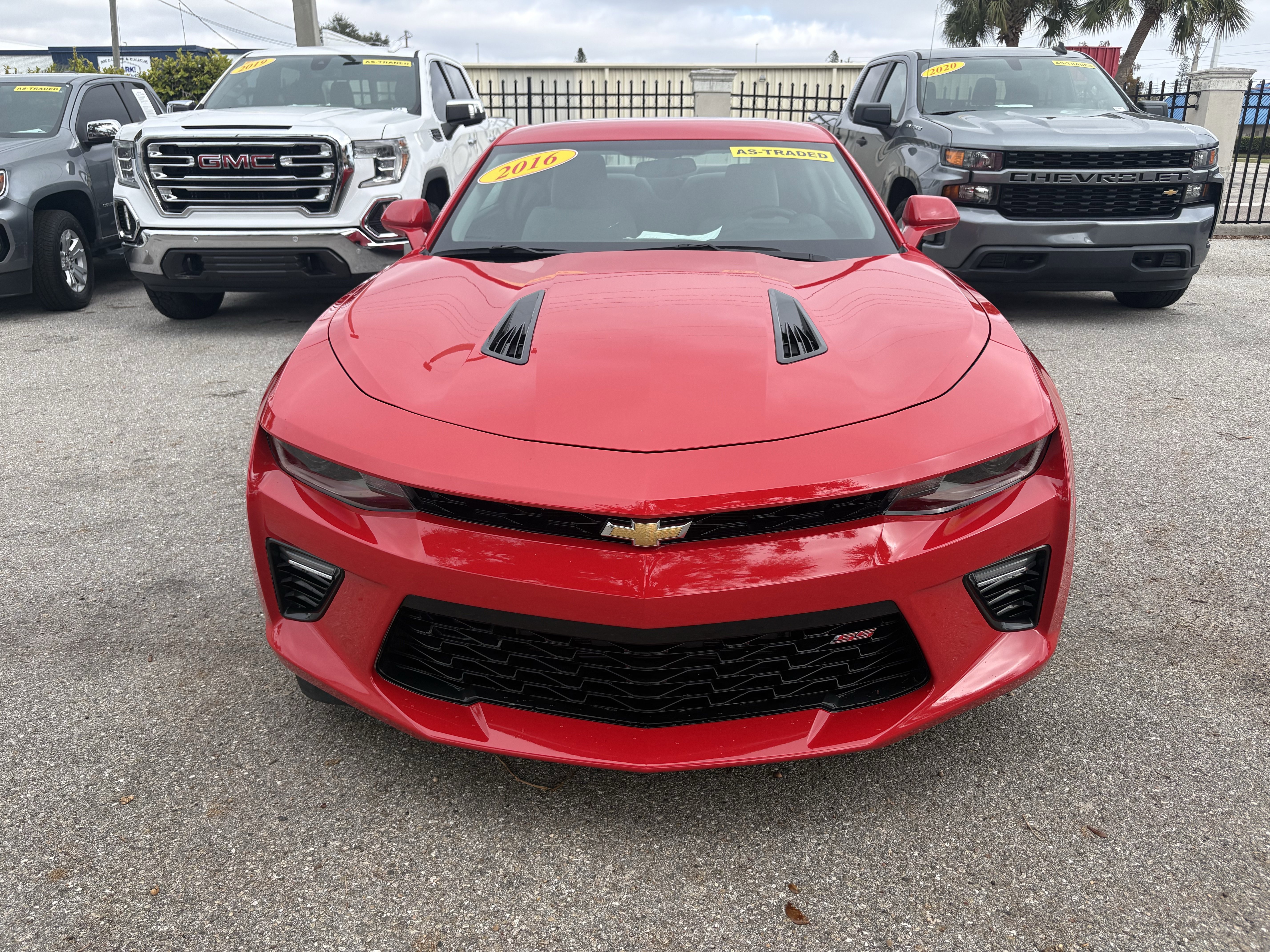 Used 2016 Chevrolet Camaro SS image 2