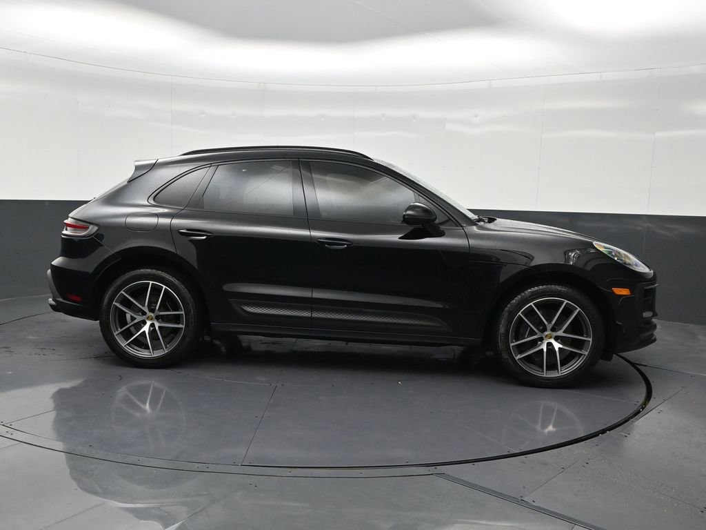 Used 2022 Porsche Macan AWD/4WD image 6