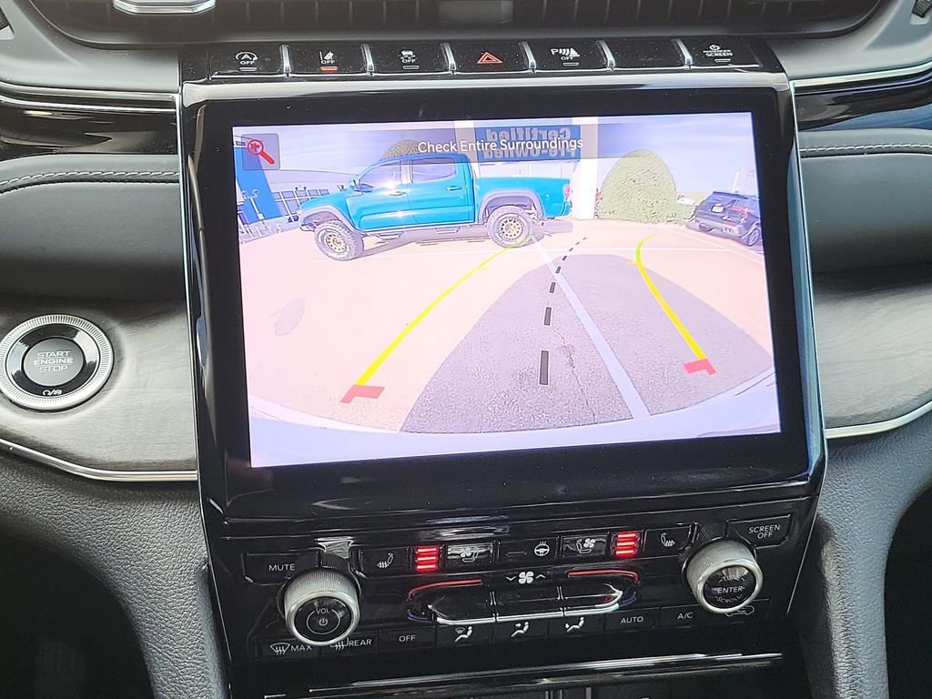 Used 2023 Jeep Grand Cherokee Overland image 15