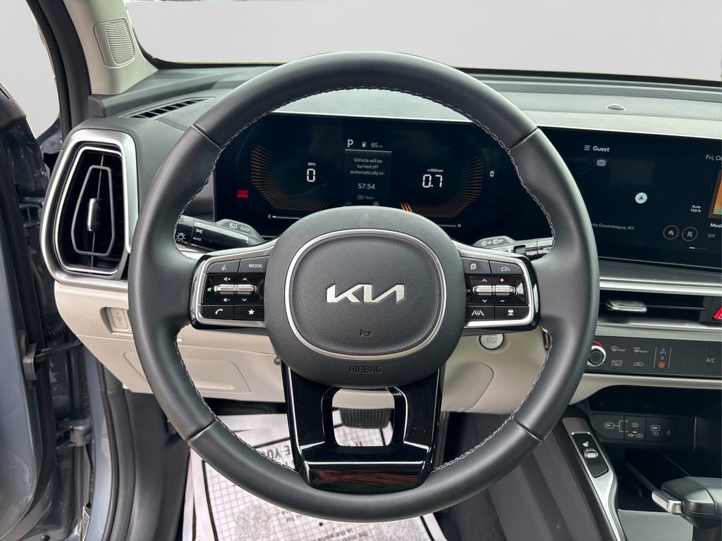 Certified 2025 Kia Sorento S w/ Panoramic Sunroof Package image 17