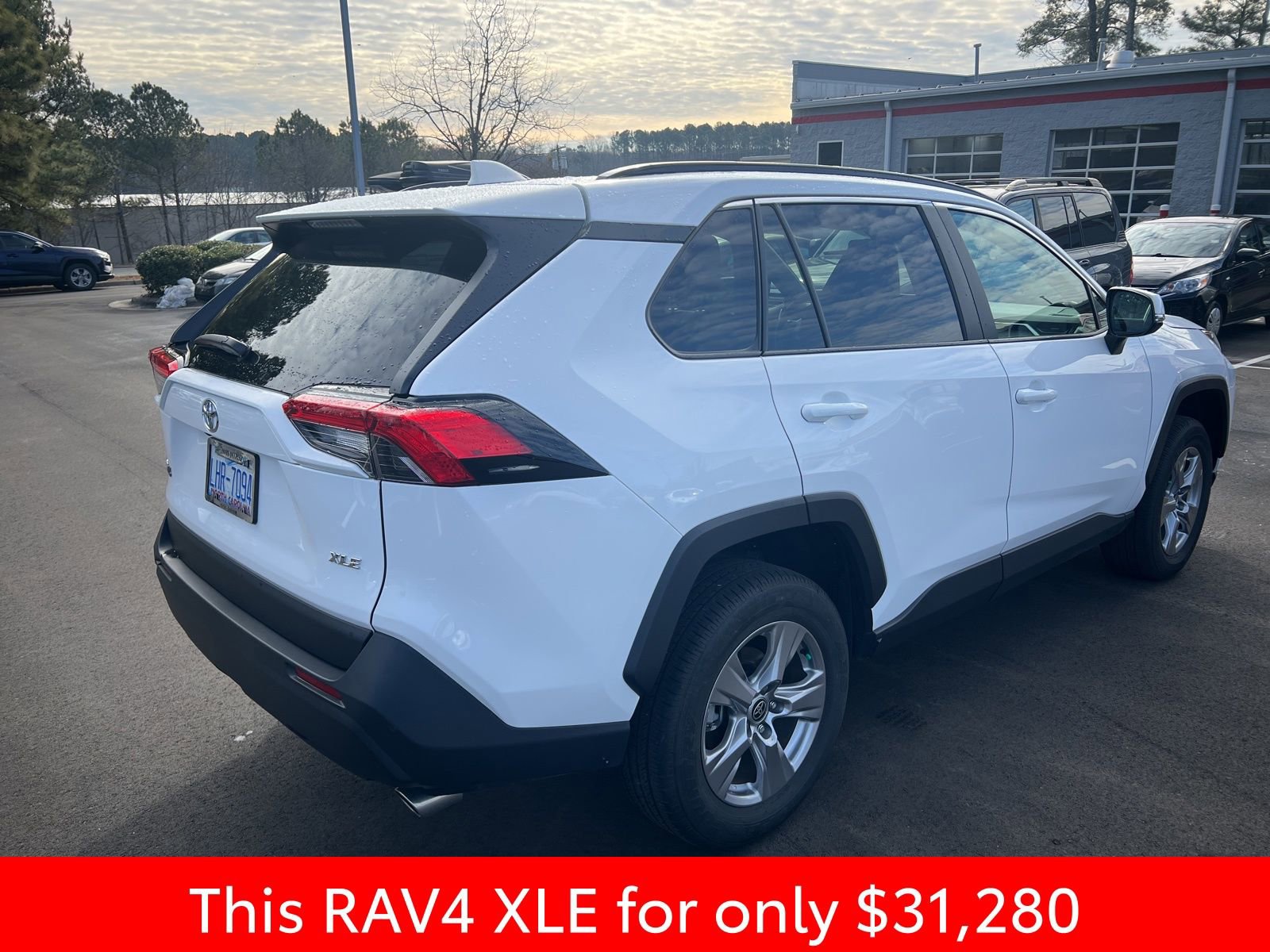 Used 2025 Toyota RAV4 XLE image 7