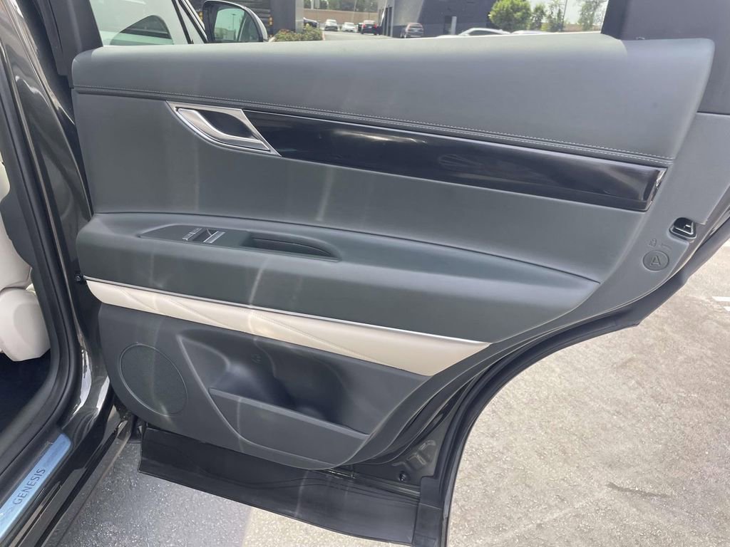 Used 2025 Genesis GV80 2.5T Standard image 22