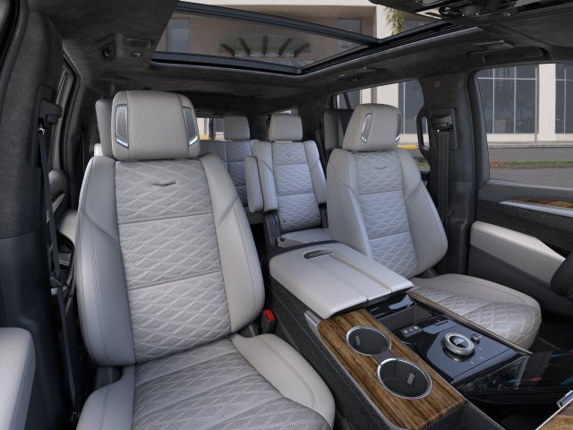New 2026 Cadillac Escalade Platinum Sport w/ LPO, ONYX Package AWD/4WD image 16