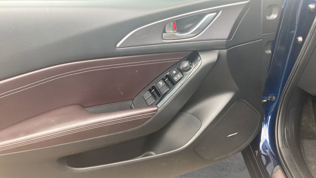 Used 2017 MAZDA MAZDA3 Grand Touring w/ Premium Equipment Package FWD image 30