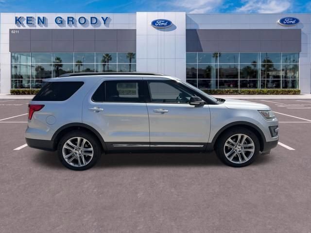 Used 2017 Ford Explorer XLT w/ Equipment Group 202A FWD image 22
