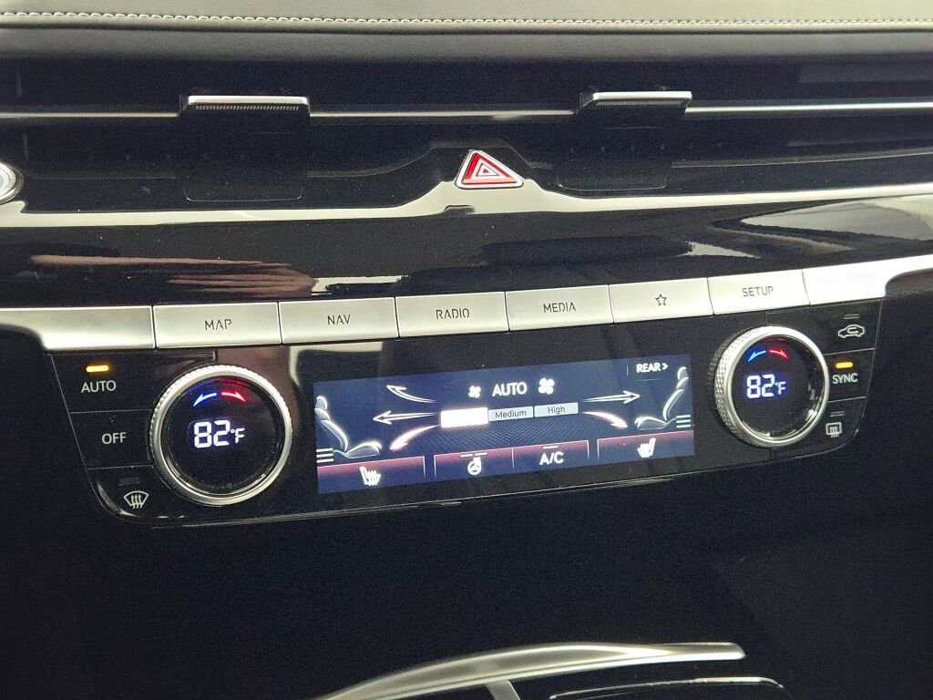 Used 2023 Genesis G80 2.5T image 29