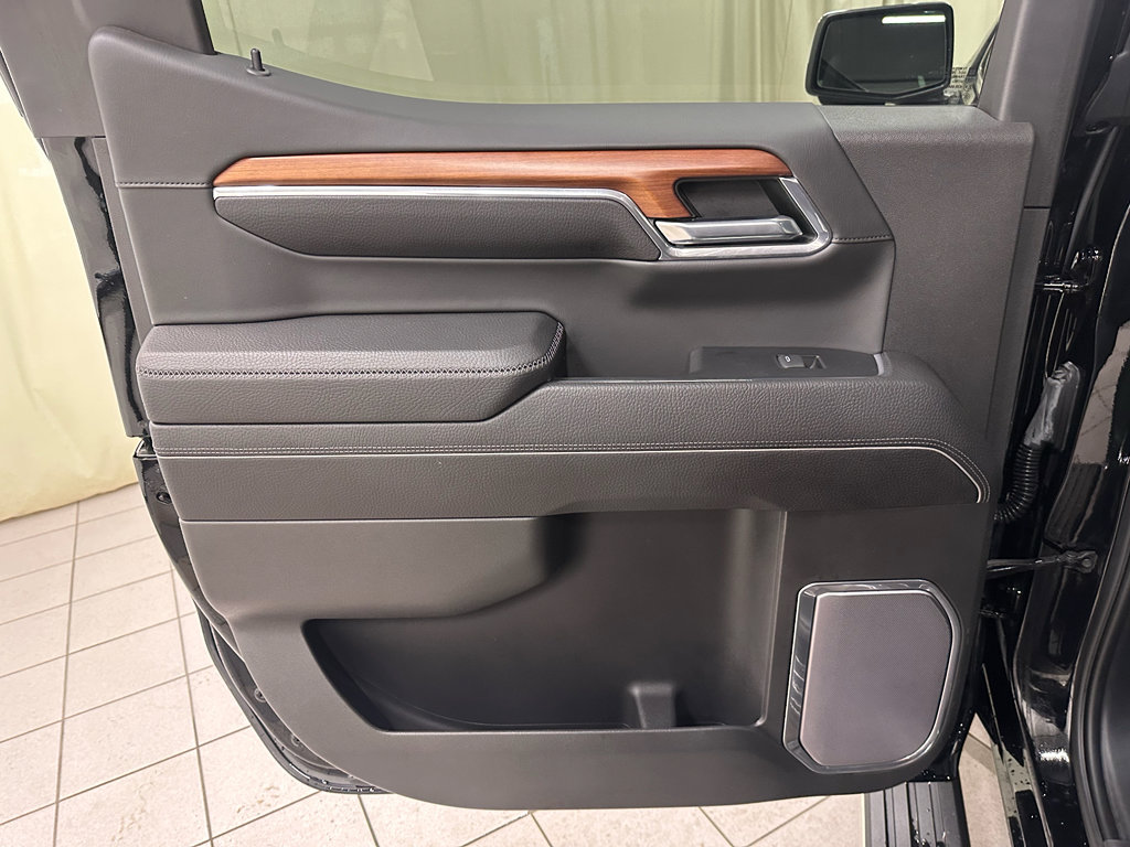 Certified 2022 GMC Sierra 1500 Denali w/ Denali Reserve Package AWD/4WD image 38