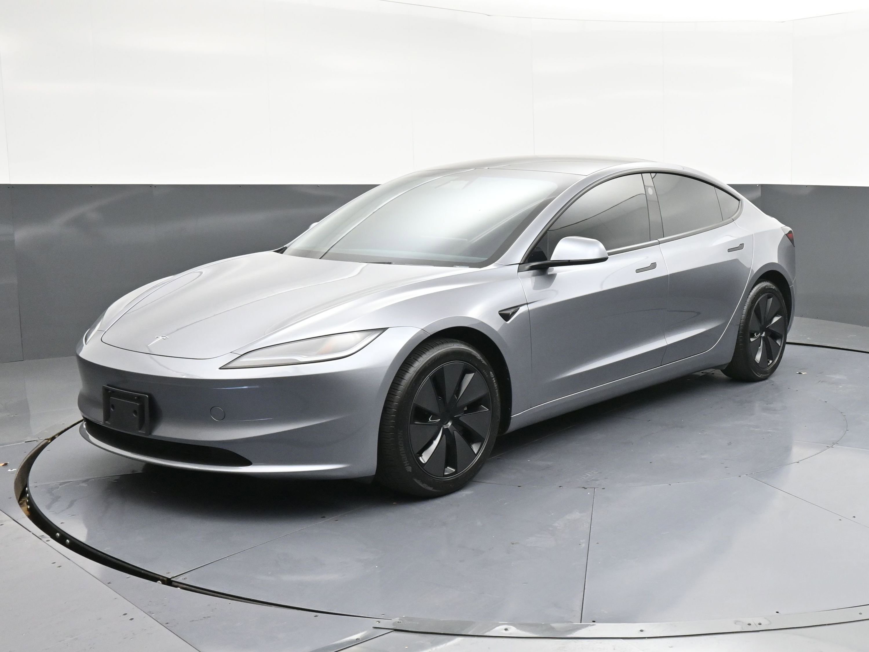 Used 2025 Tesla Model 3 Long Range image 4