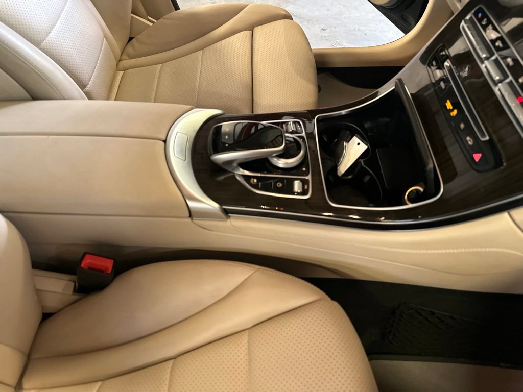 Used 2018 Mercedes-Benz GLC 300 4MATIC image 36