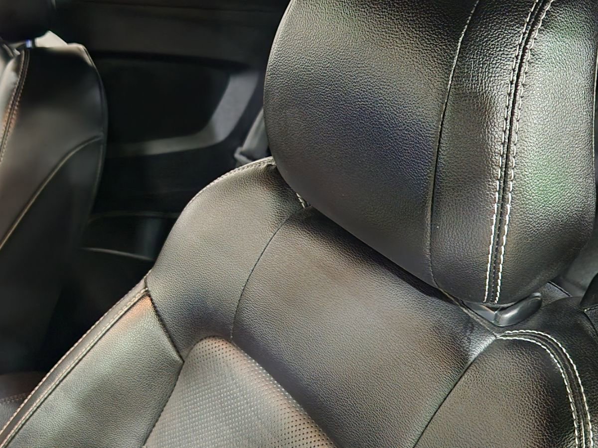 Used 2020 Ford Mustang Premium RWD image 32