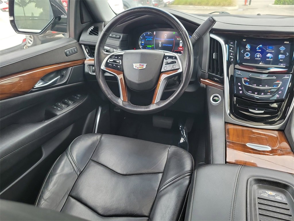 Used 2018 Cadillac Escalade Luxury image 10