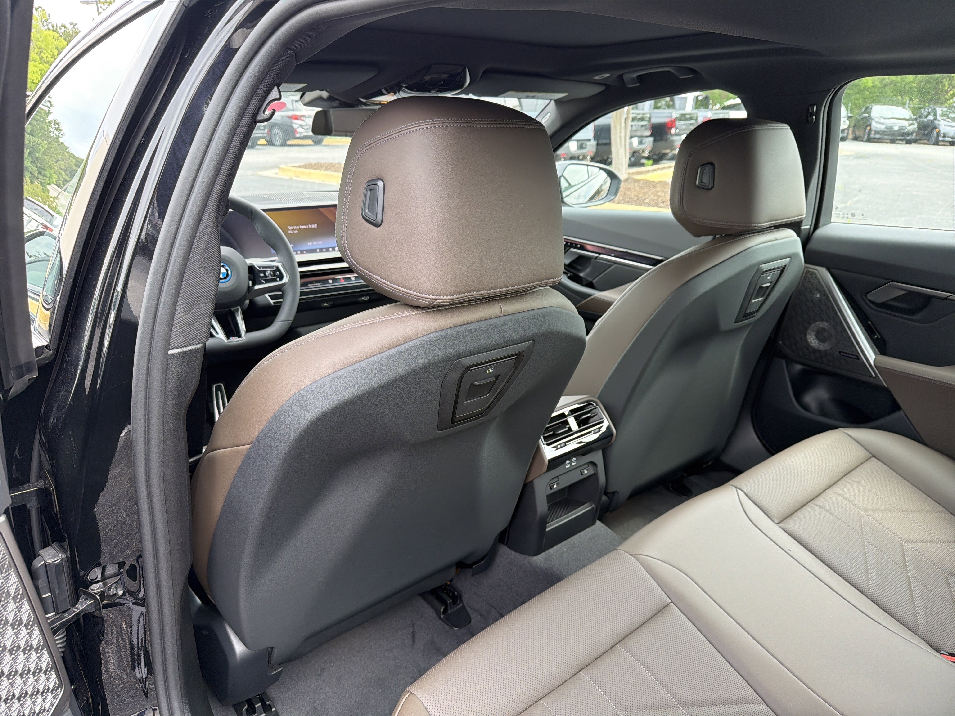 New 2027 BMW i5 eDrive40 RWD image 23