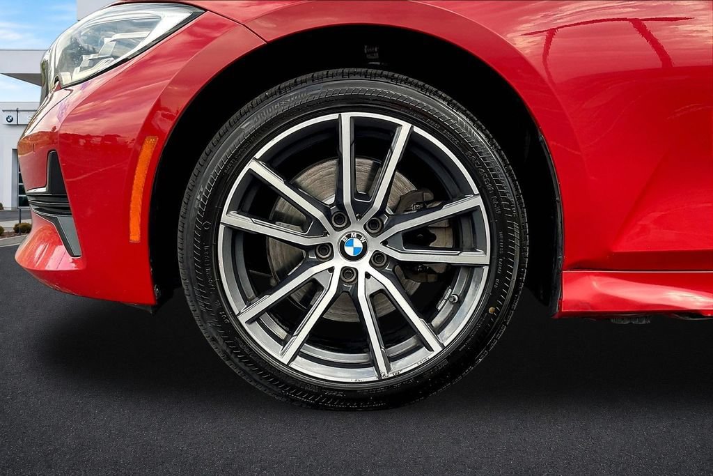 Used 2022 BMW 330i xDrive Sedan w/ Premium Package AWD/4WD image 33