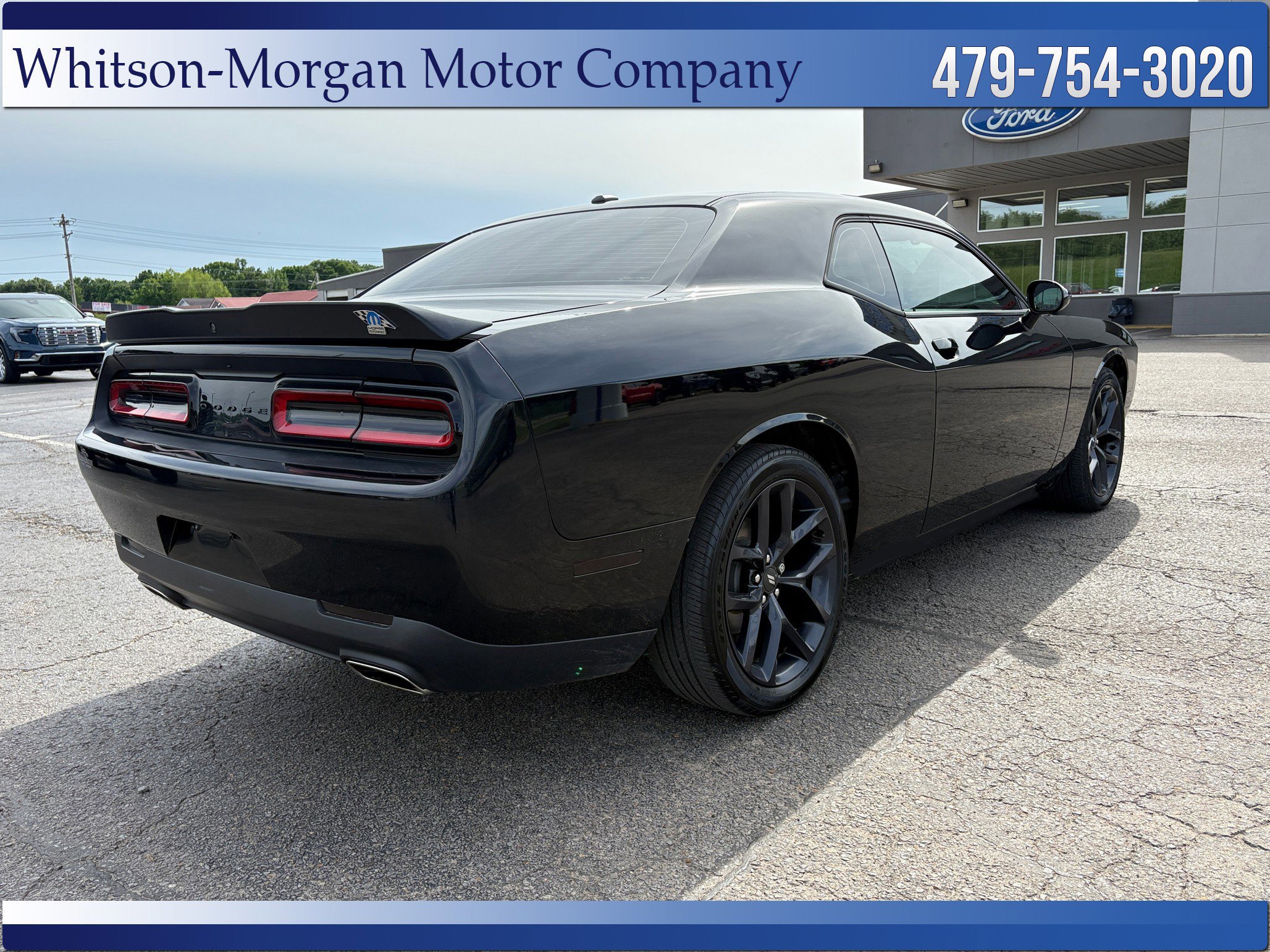 Used 2020 Dodge Challenger SXT w/ Blacktop Package RWD image 6