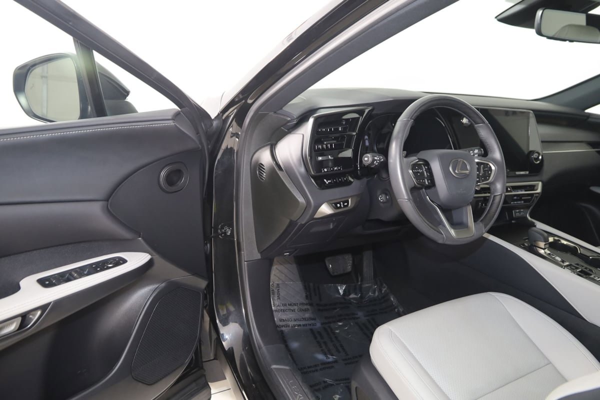 Used 2023 Lexus RX 350 Premium w/ Accessory Package AWD/4WD image 47