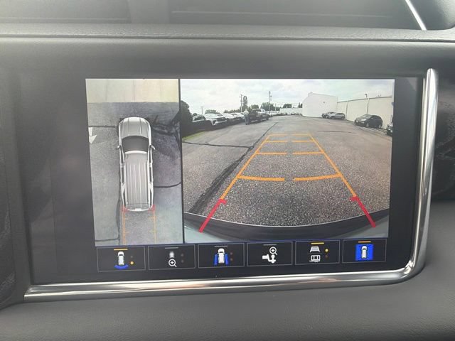 Used 2023 GMC Yukon XL Denali AWD/4WD image 19