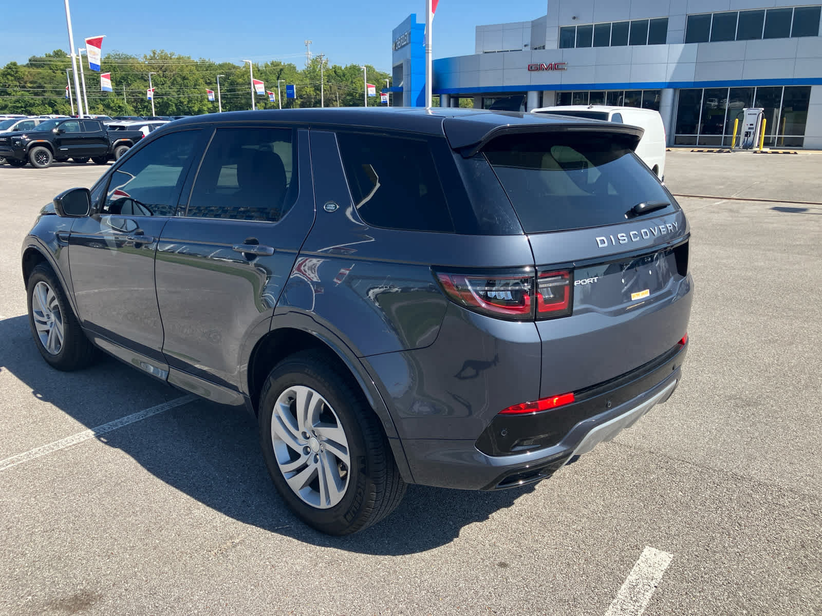 Used 2025 Land Rover Discovery Sport S AWD/4WD image 5