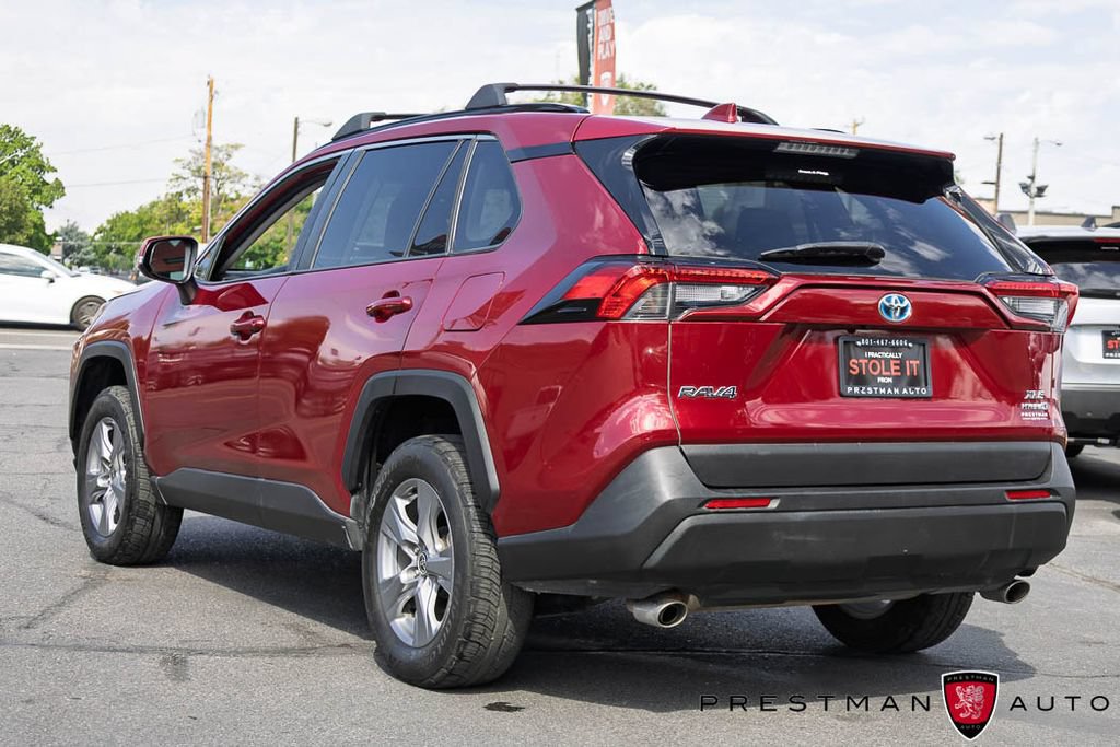 Used 2022 Toyota RAV4 XLE w/ Convenience Package AWD/4WD image 16