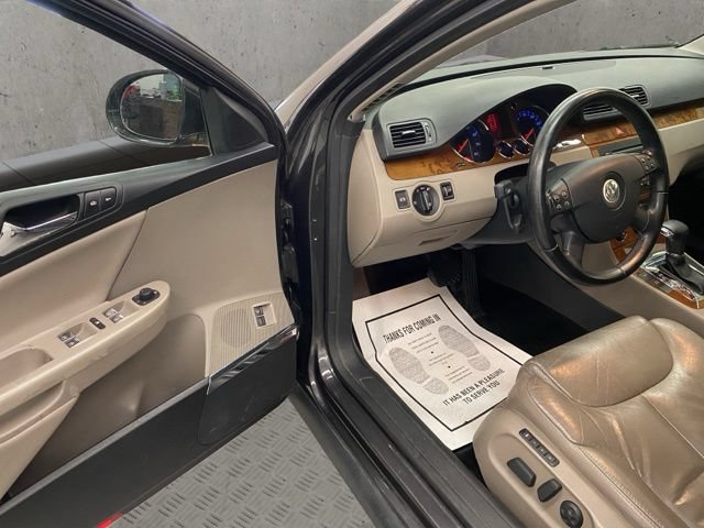 Used 2007 Volkswagen Passat 3.6 AWD/4WD image 18