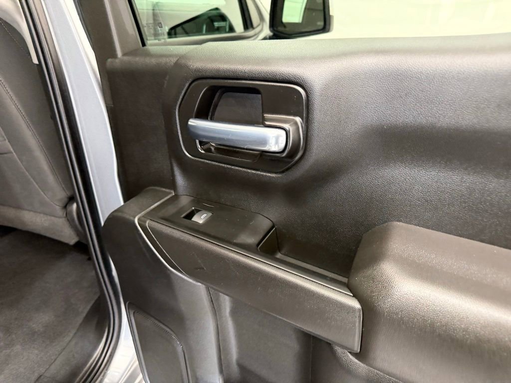 Used 2022 Chevrolet Silverado 1500 LT w/ Convenience Package II AWD/4WD image 24