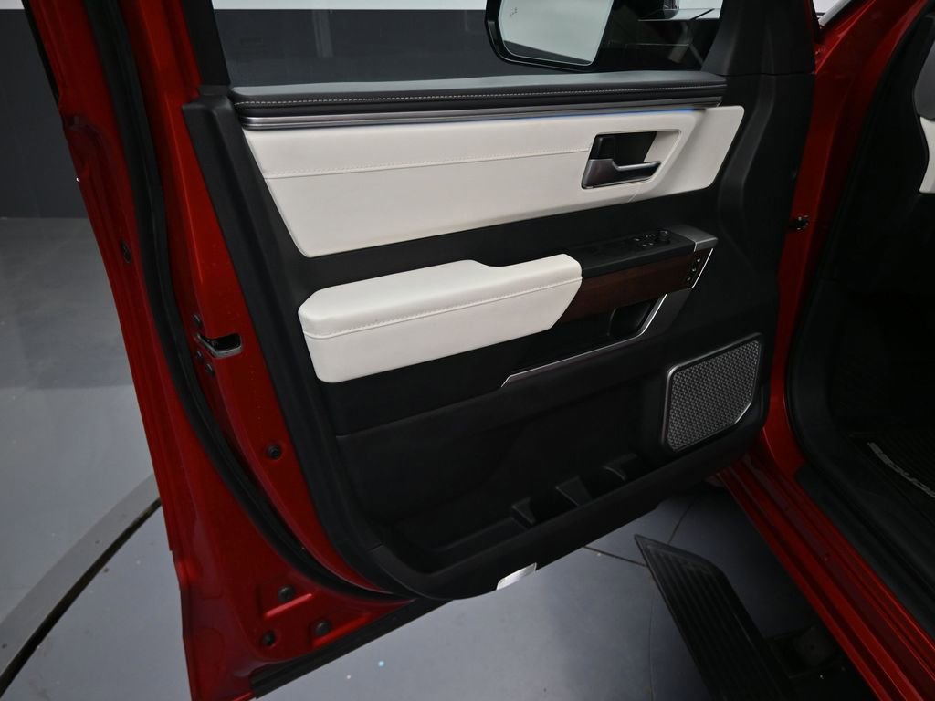 Used 2023 Toyota Sequoia Capstone image 31