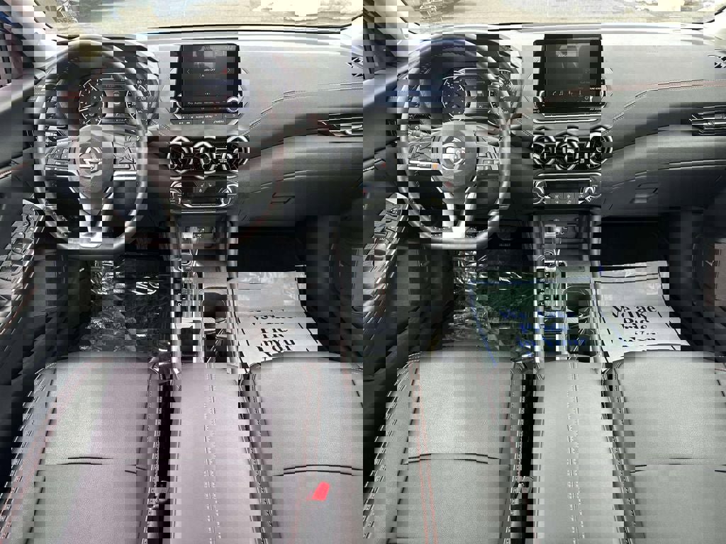 Used 2024 Nissan Sentra SR w/ SR Premium Package image 13