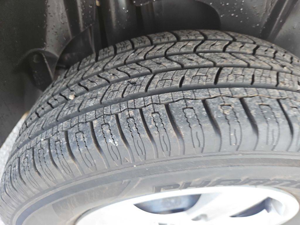 Used 2006 Chevrolet Equinox LS FWD image 32