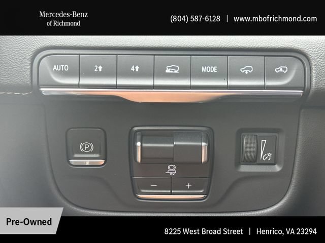 Used 2023 Cadillac Escalade Sport w/ LPO, ONYX Package AWD/4WD image 25