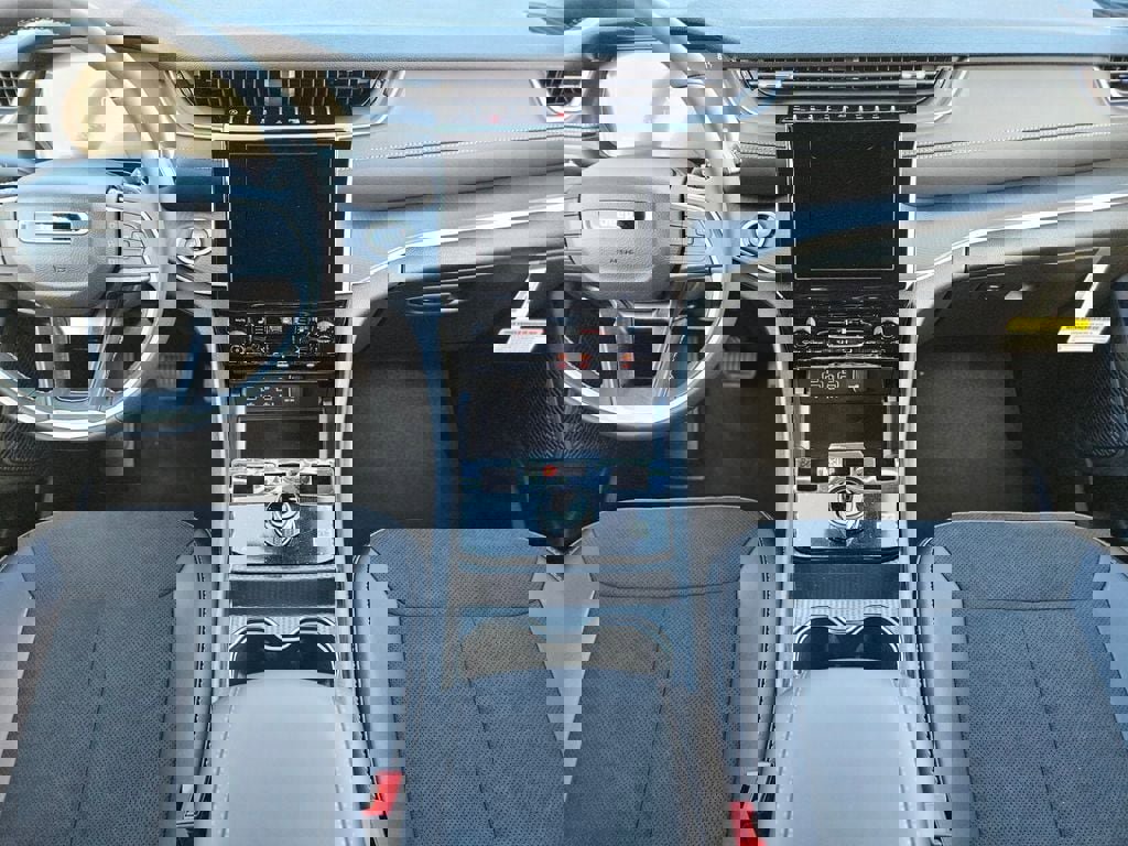 New 2025 Jeep Grand Cherokee Altitude image 14