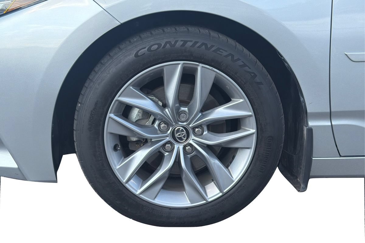 Used 2019 Toyota Avalon XLE w/ Moonroof Package FWD image 27