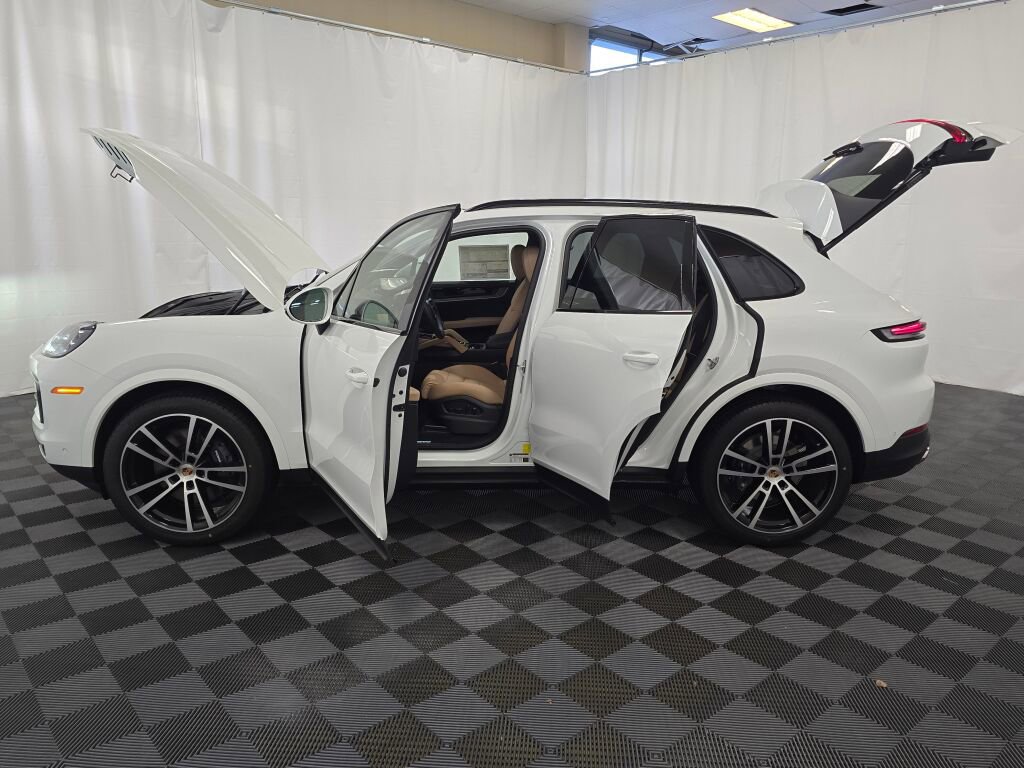 New 2026 Porsche Cayenne image 13