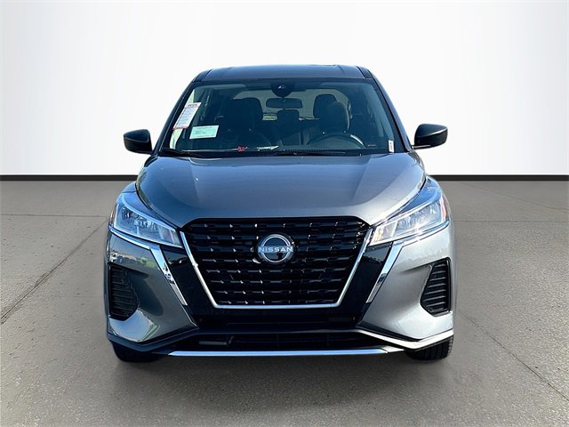 New 2025 Nissan Kicks Play S image 2