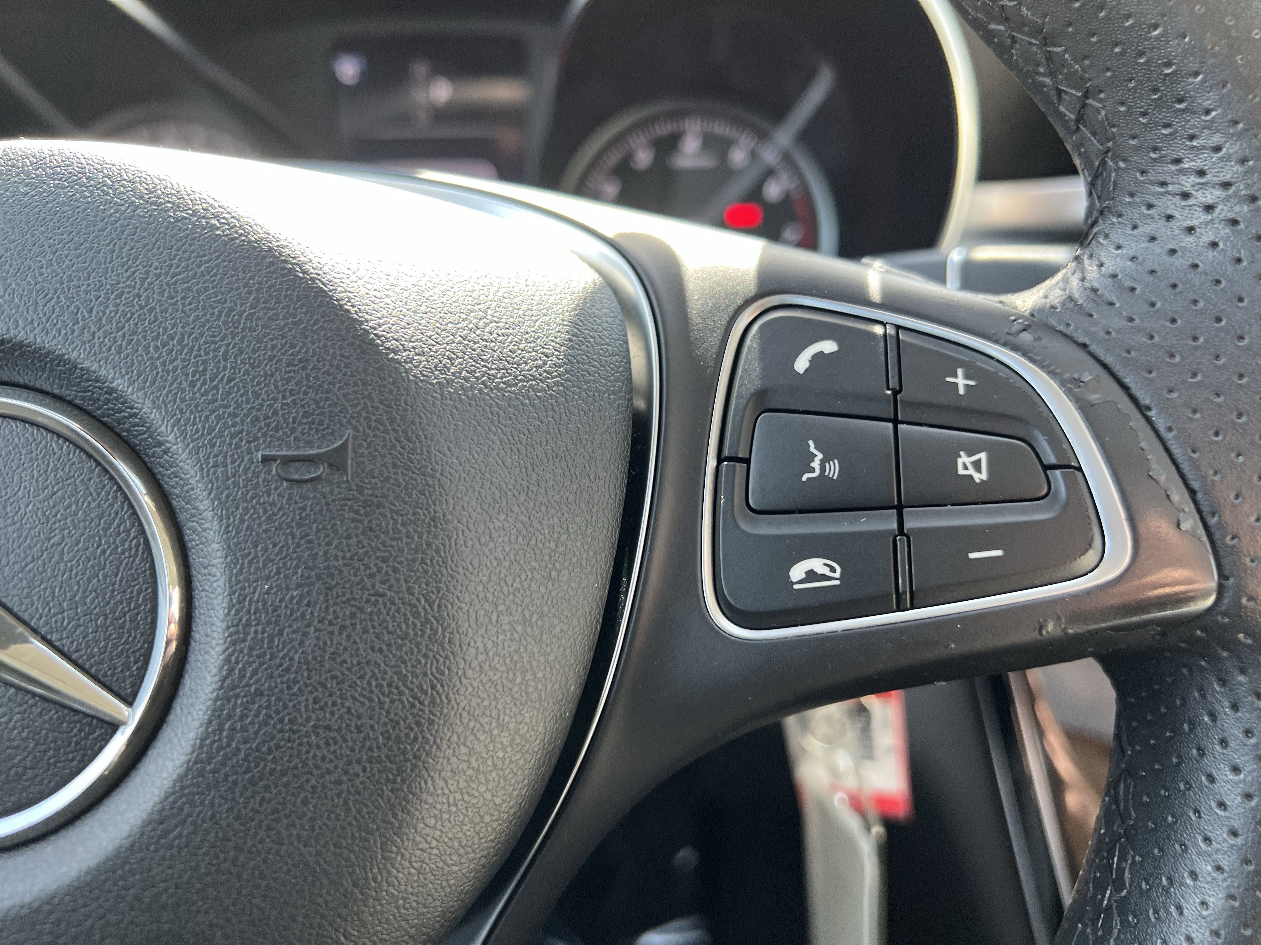 Certified 2018 Mercedes-Benz C 300 4MATIC Sedan image 20