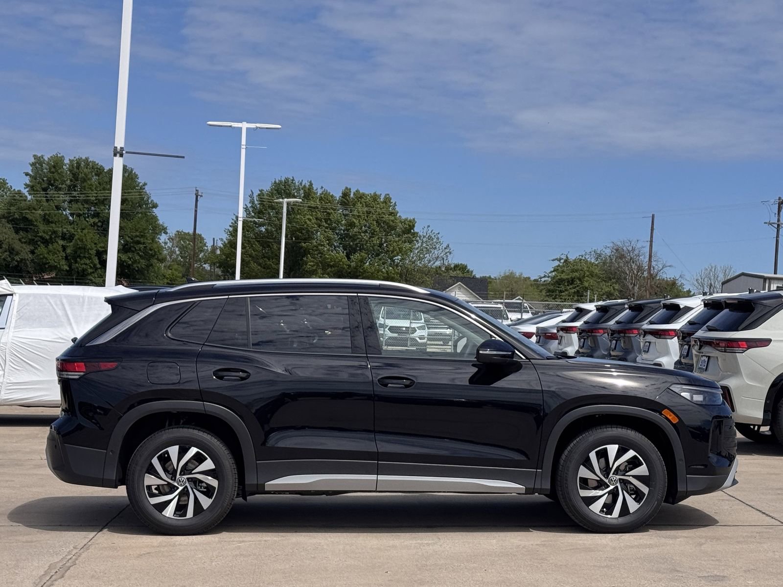 New 2026 Volkswagen Tiguan S FWD image 4