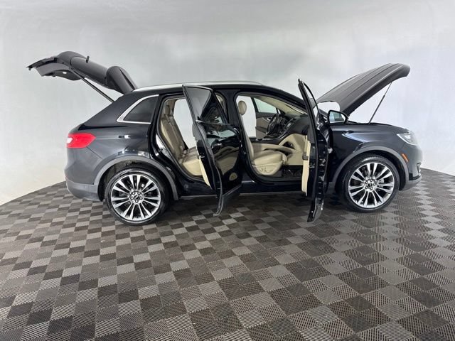 Used 2017 Lincoln MKX Reserve w/ Luxury Package AWD/4WD image 15