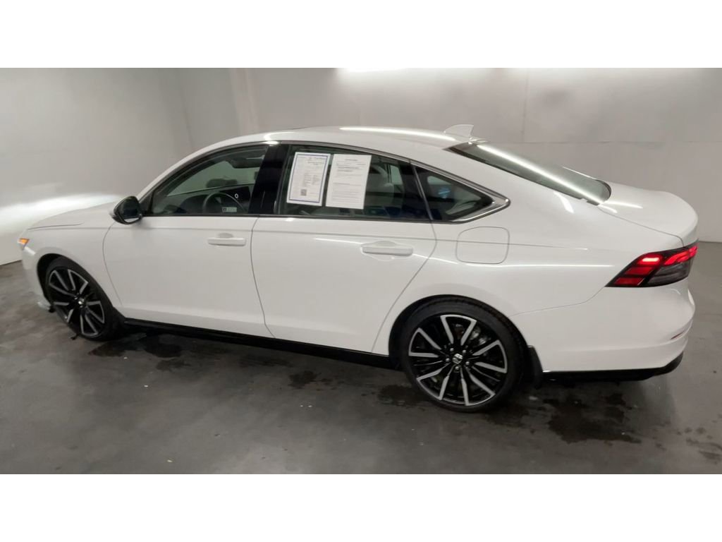 Used 2024 Honda Accord Touring image 6