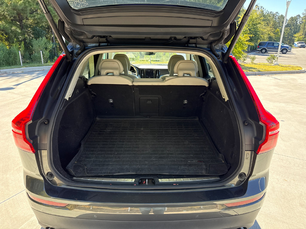 Used 2018 Volvo XC60 T6 Momentum w/ Advanced Package AWD/4WD image 32
