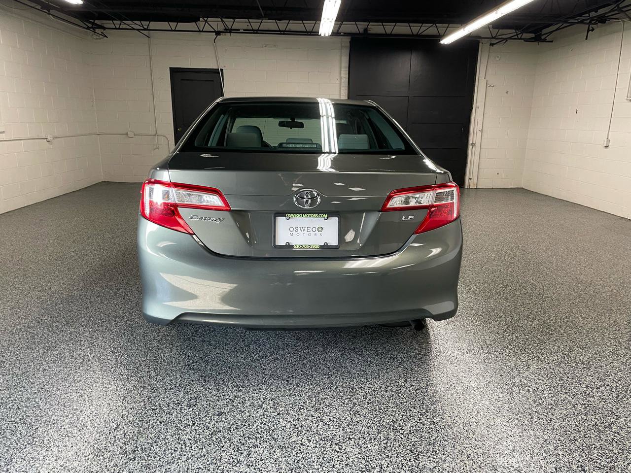 Used 2014 Toyota Camry LE FWD image 6