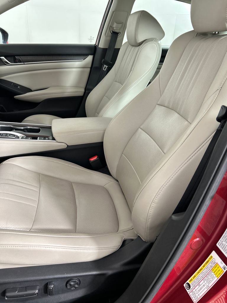Used 2022 Honda Accord Touring image 10