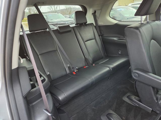 Used 2025 Toyota Grand Highlander AWD image 17