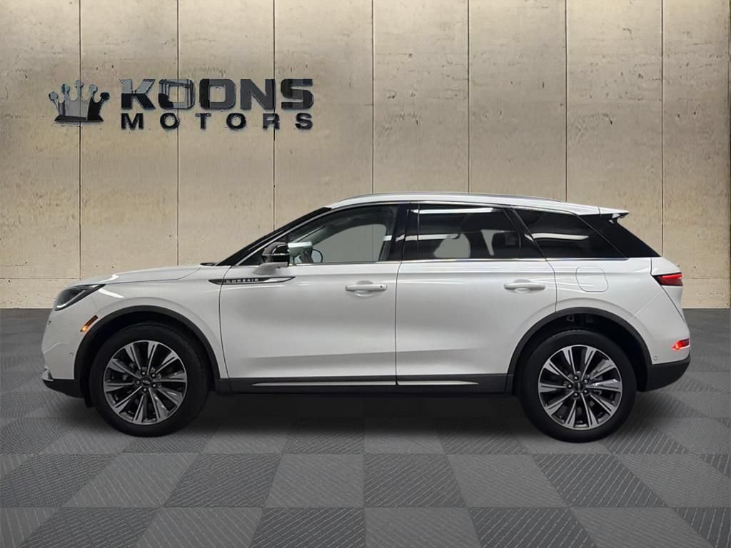 Used 2021 Lincoln Corsair Reserve AWD/4WD image 4